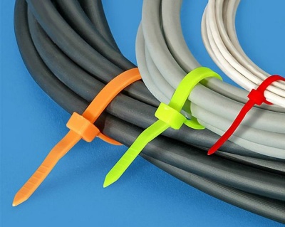 Стяжки нейлоновые 4.8x200мм хомуты 100шт.черные Стяжки нейлоновые 4.8x200мм хомуты 100шт.черные