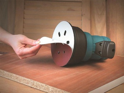 Круг абразивный шлифовальный на липучке 8 отверстий Ø125 P36 (УПАКОВКА ПО 100ШТ) Круг абразивный шлифовальный на липучке 8 отверстий Ø125 P36 (УПАКОВКА ПО 100ШТ)